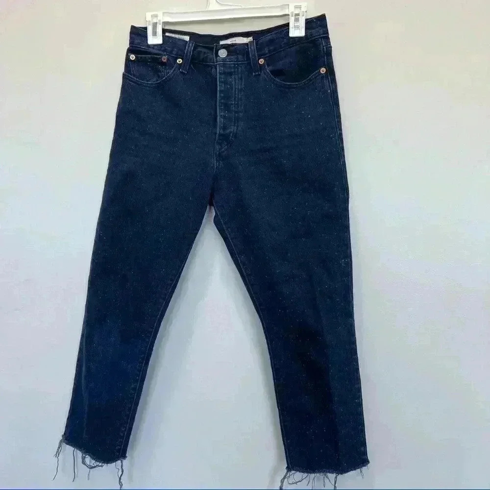 Levi’s Premium Wedgie Jeans size 28